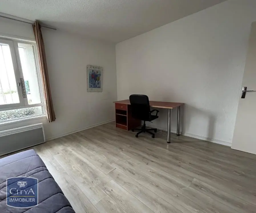 Photo 2 Appartement 1 pièce 27.6m²