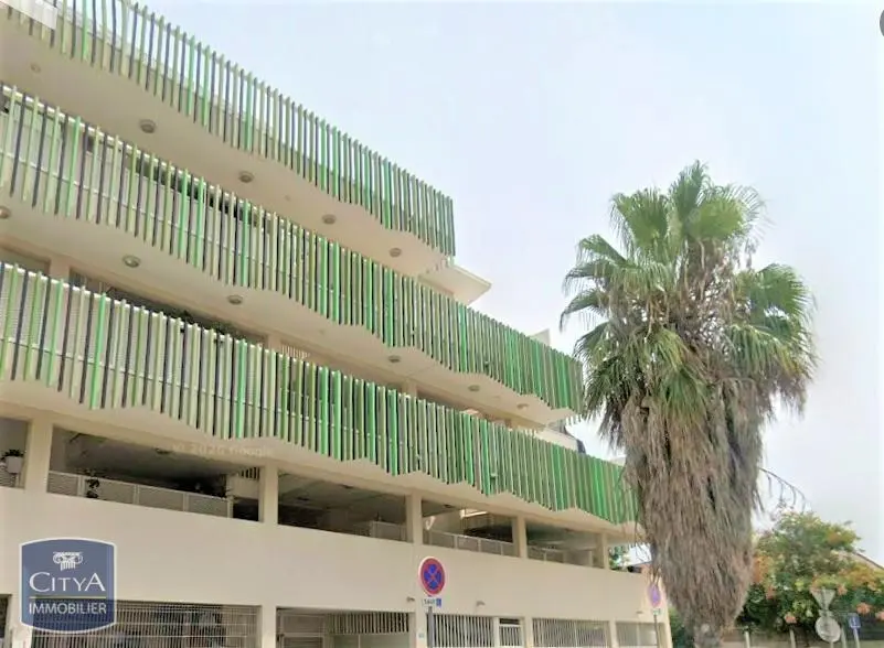 Photo 1 Parking