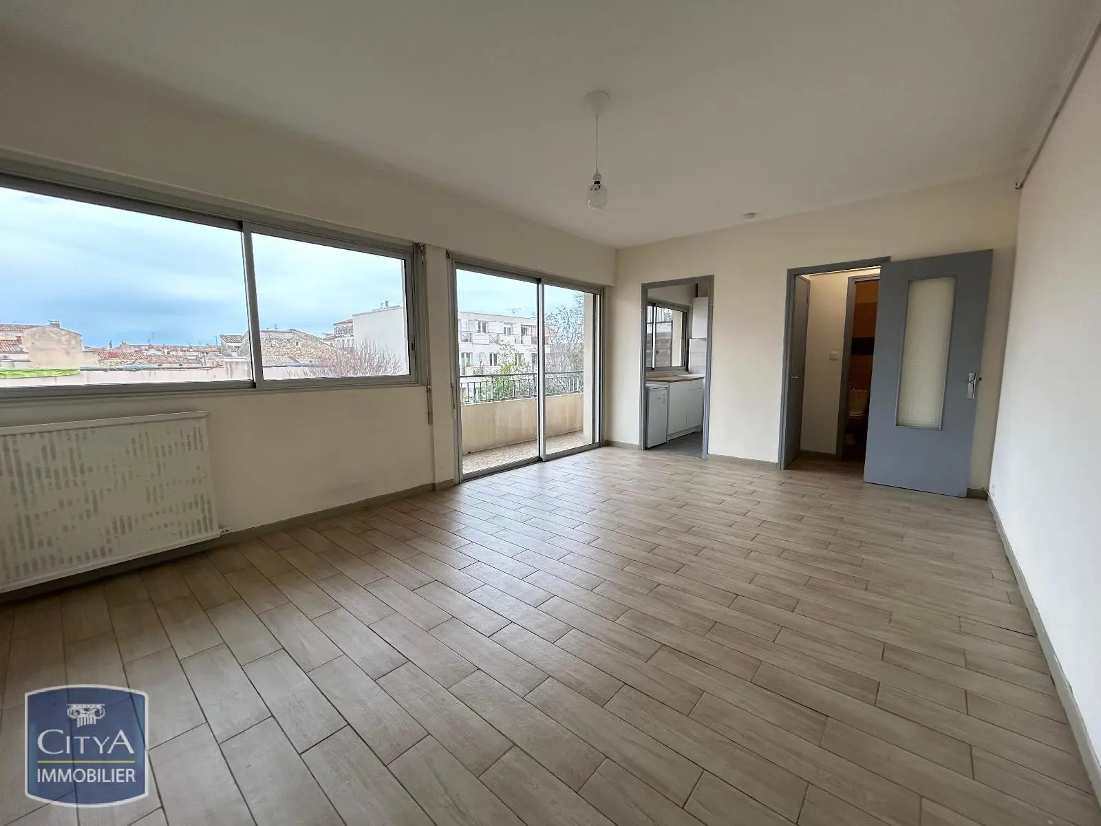 Photo 2 Appartement 1 pièce 31.01m²