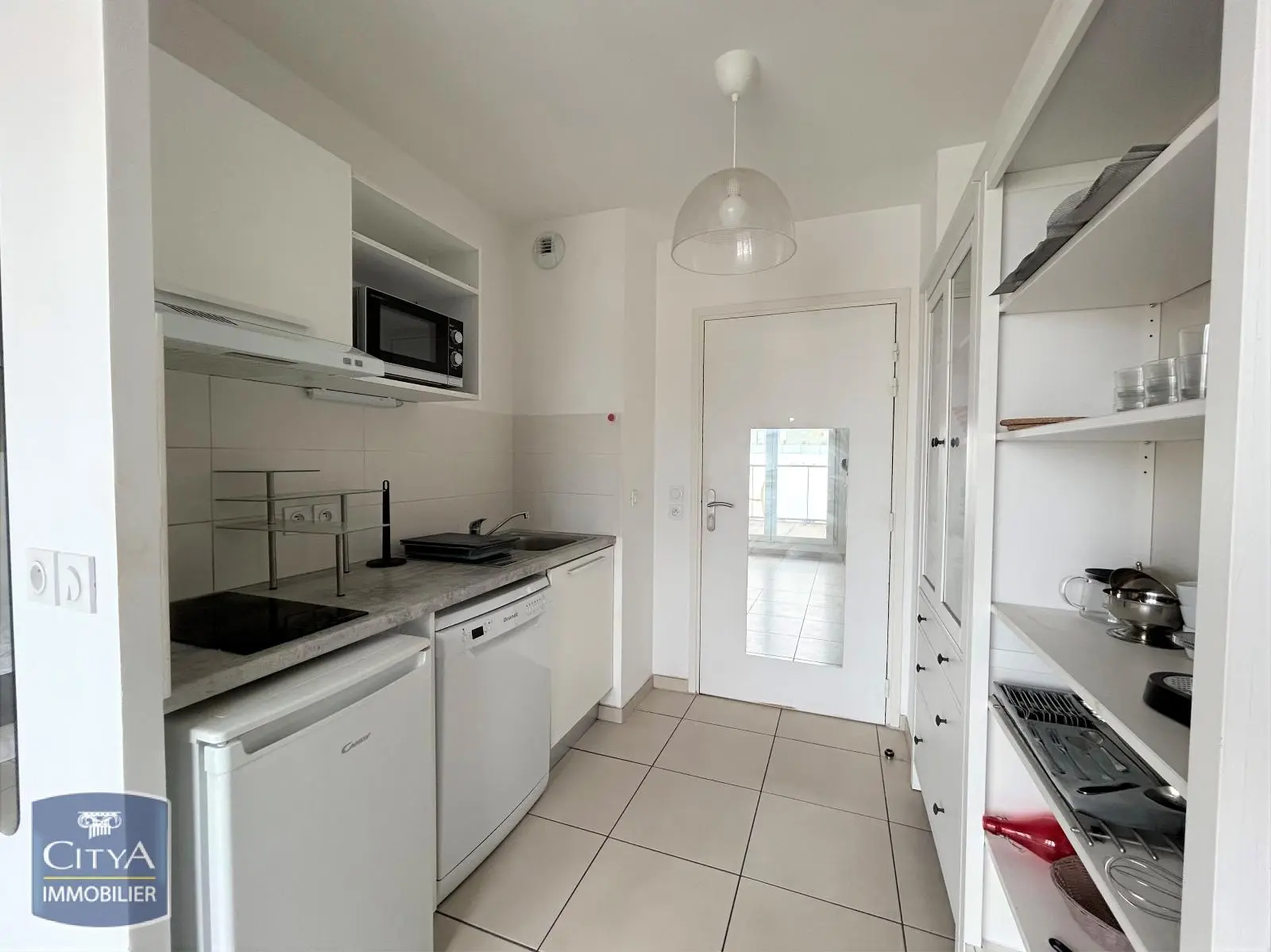 Photo 3 Appartement 1 pièce 24.77m²