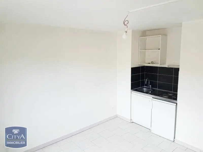 Photo 2 Appartement 1 pièce 18.82m²