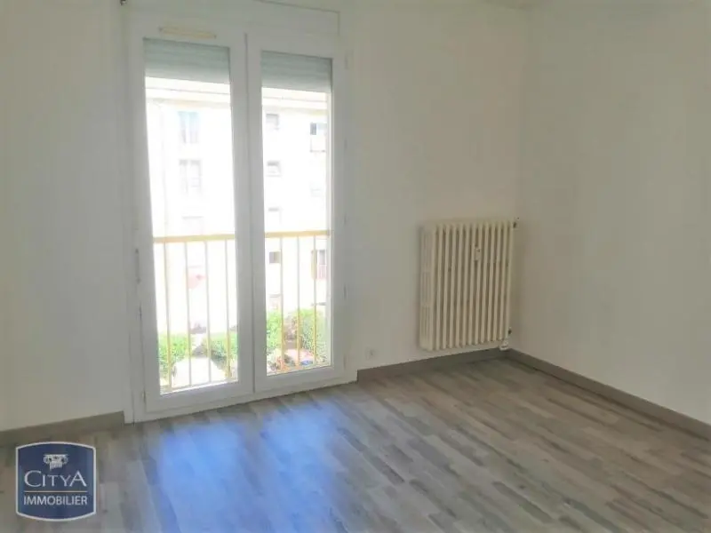 Photo 1 Appartement 1 pièce 17.99m²