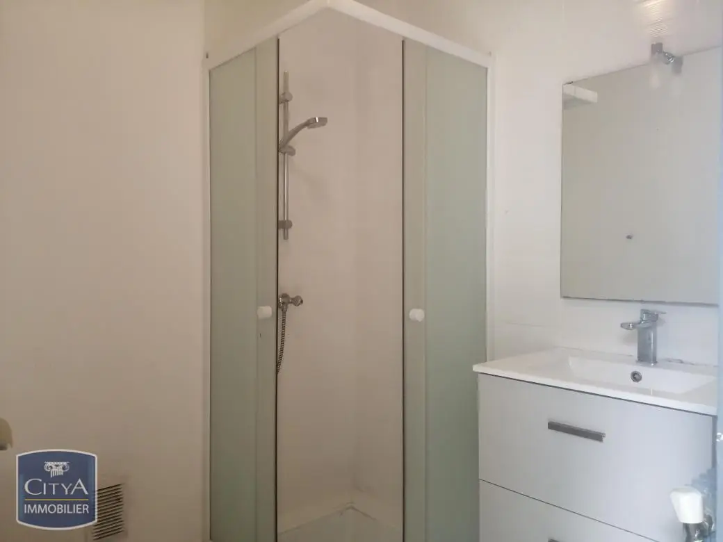 Photo 2 Appartement 1 pièce 21.66m²