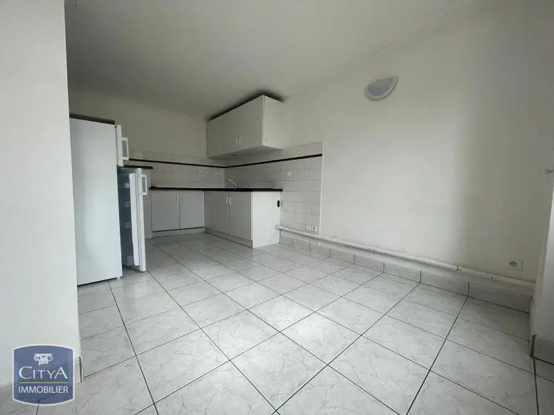 F2 A LOUER QUARTIER ECUSSON