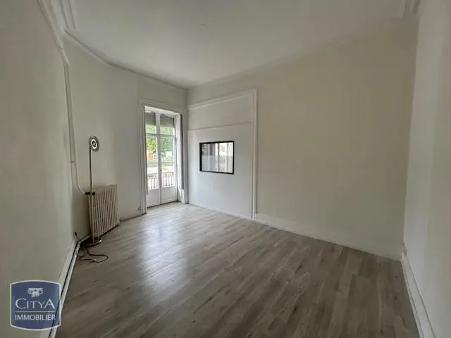 Photo 6 Local Professionnel 6 pièces 193m²