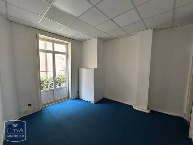 Photo 8 Local Professionnel 6 pièces 193m²