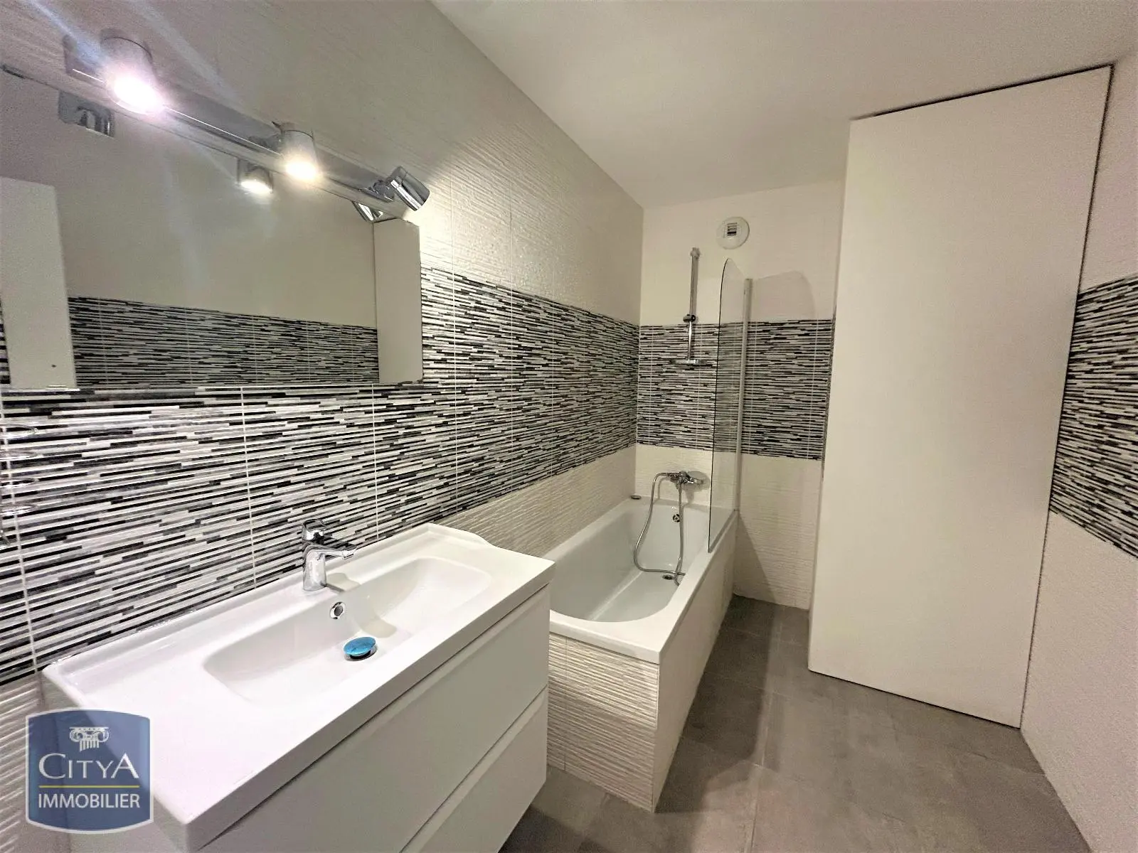 Photo 7 Appartement 4 pièces 99.13m²