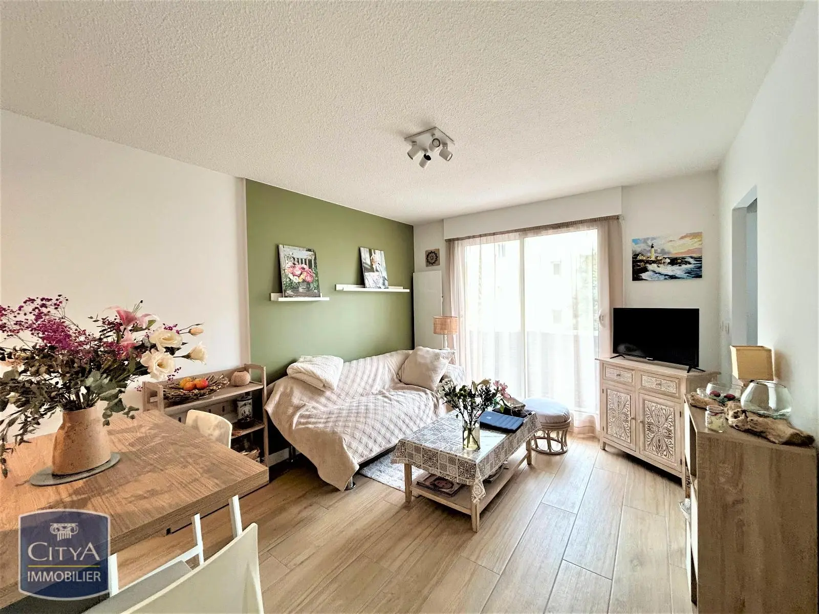 Photo 1 Appartement 1 pièce 30.63m²