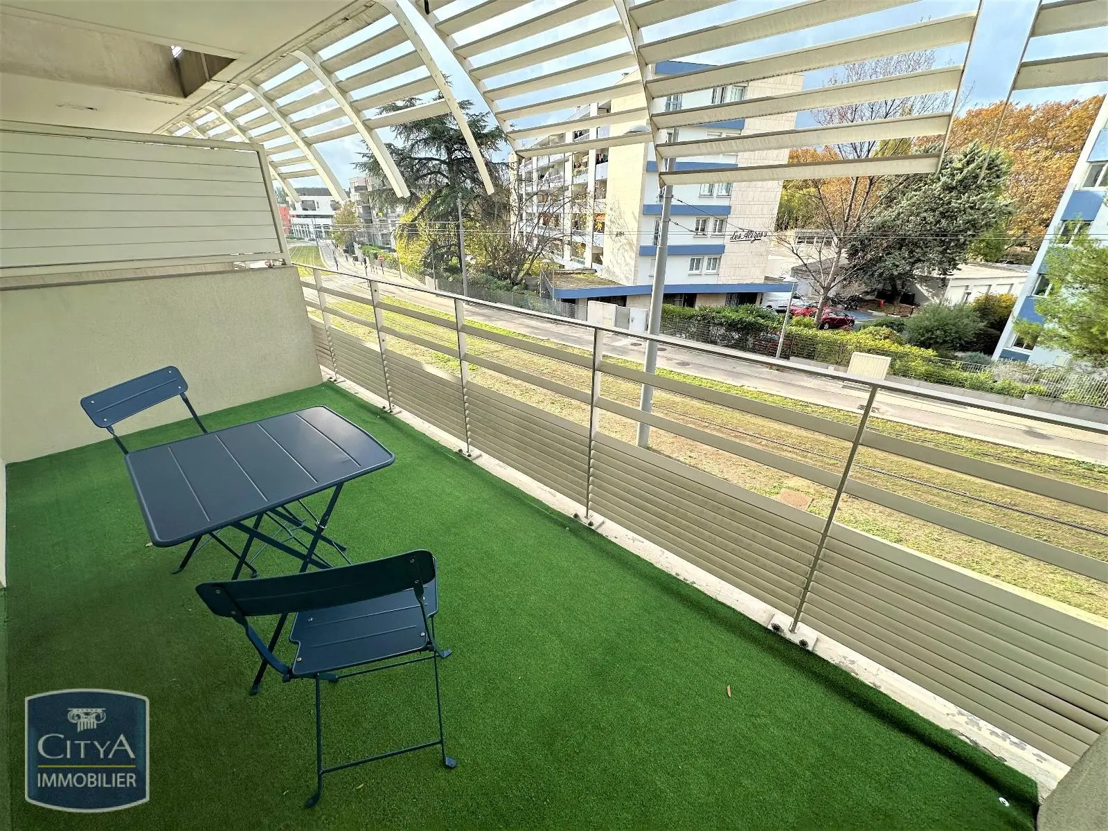 Photo 1 Appartement 1 pièce 27.7m²