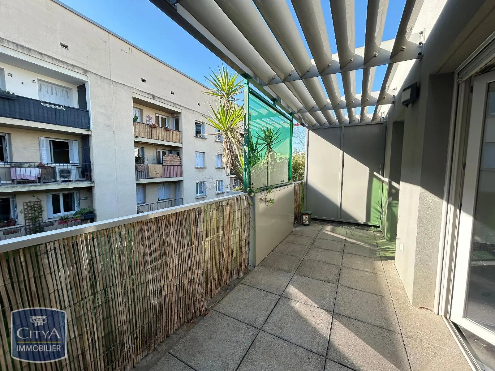 Photo 1 Appartement 1 pièce 27m²