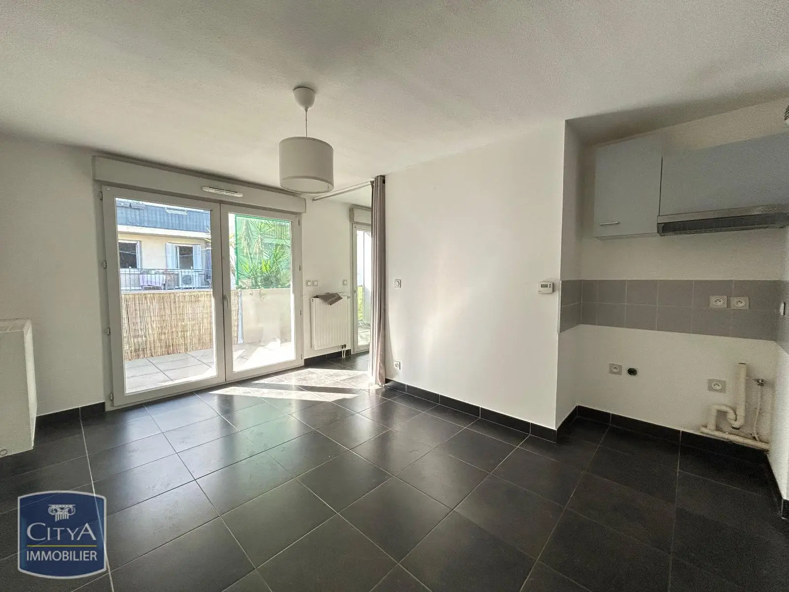 Photo 2 Appartement 1 pièce 27m²