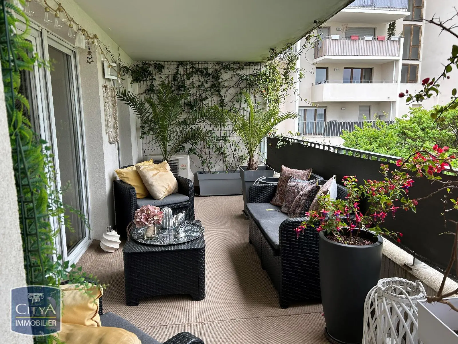Photo 1 Appartement 4 pièces 97.56m²