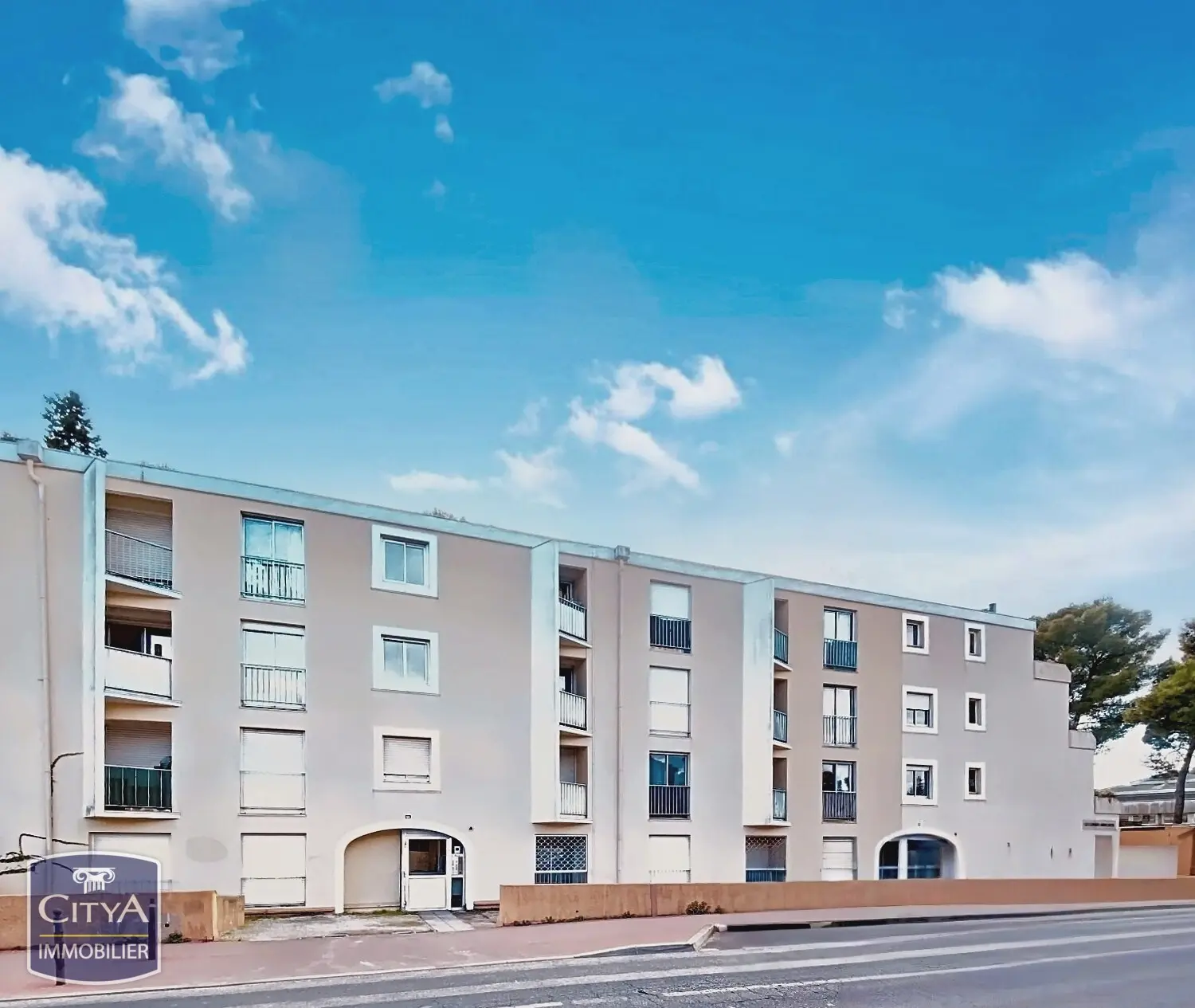 Photo 2 Parking 12.67m²