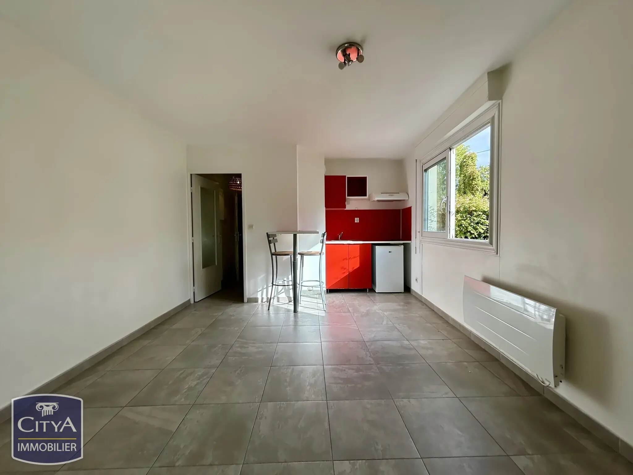Photo 2 Appartement 1 pièce 26.73m²