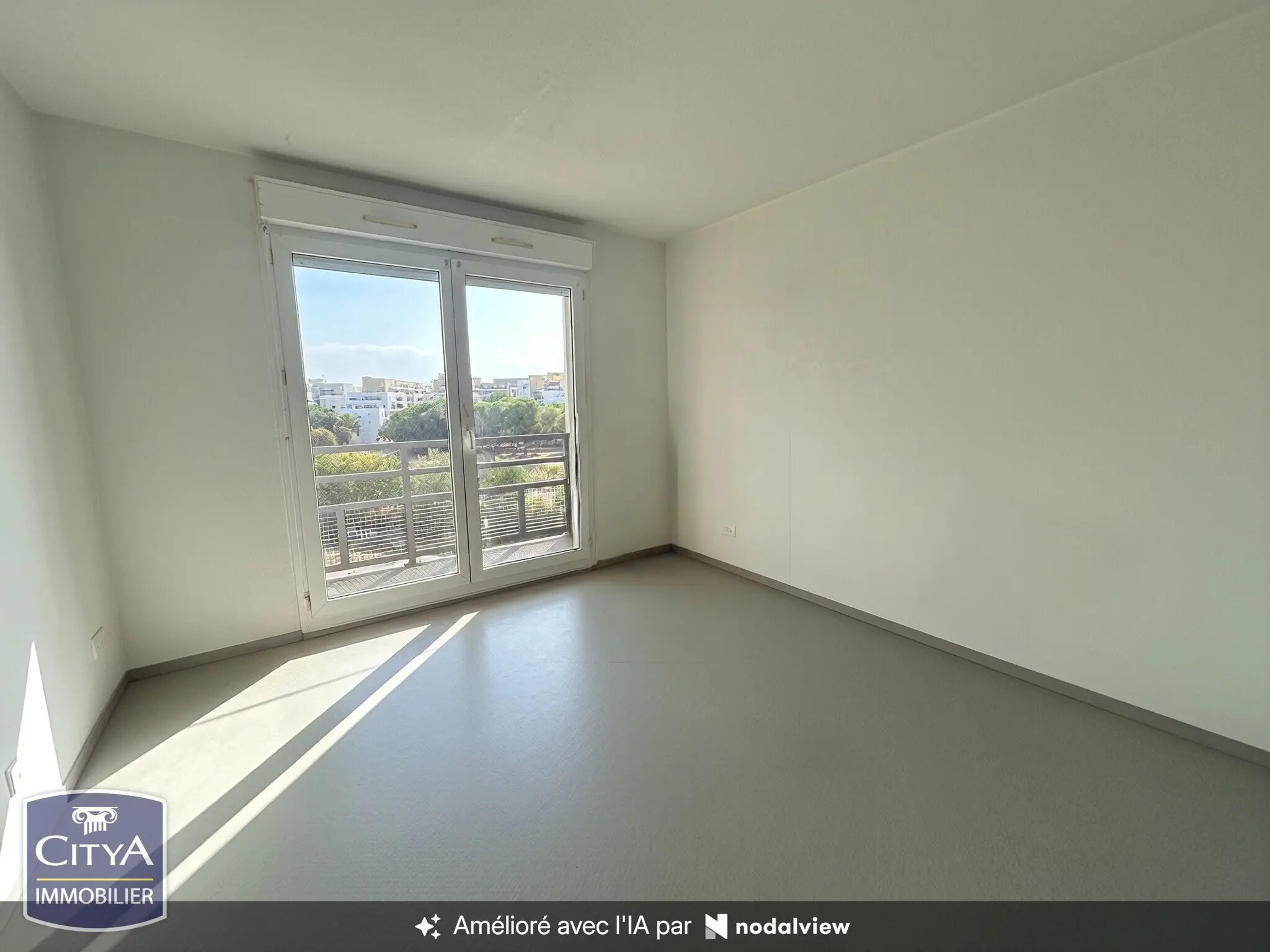 Photo 1 Appartement 1 pièce 18.28m²