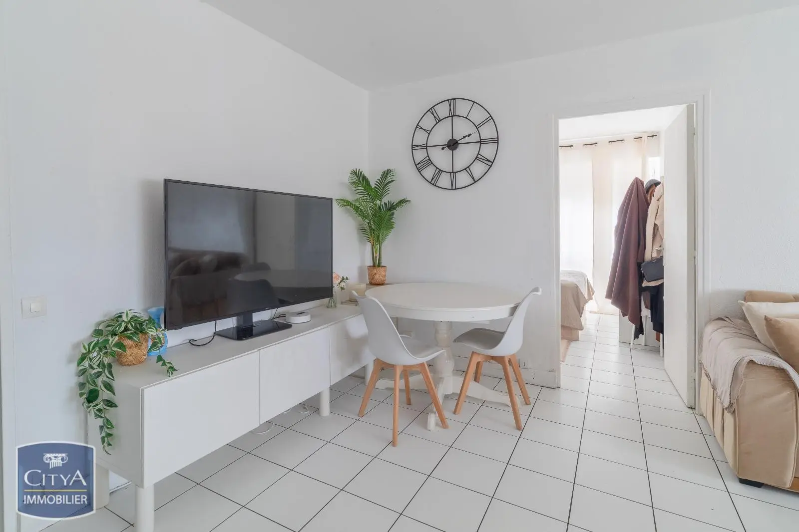 Photo 2 Appartement 5 pièces 97.99m²