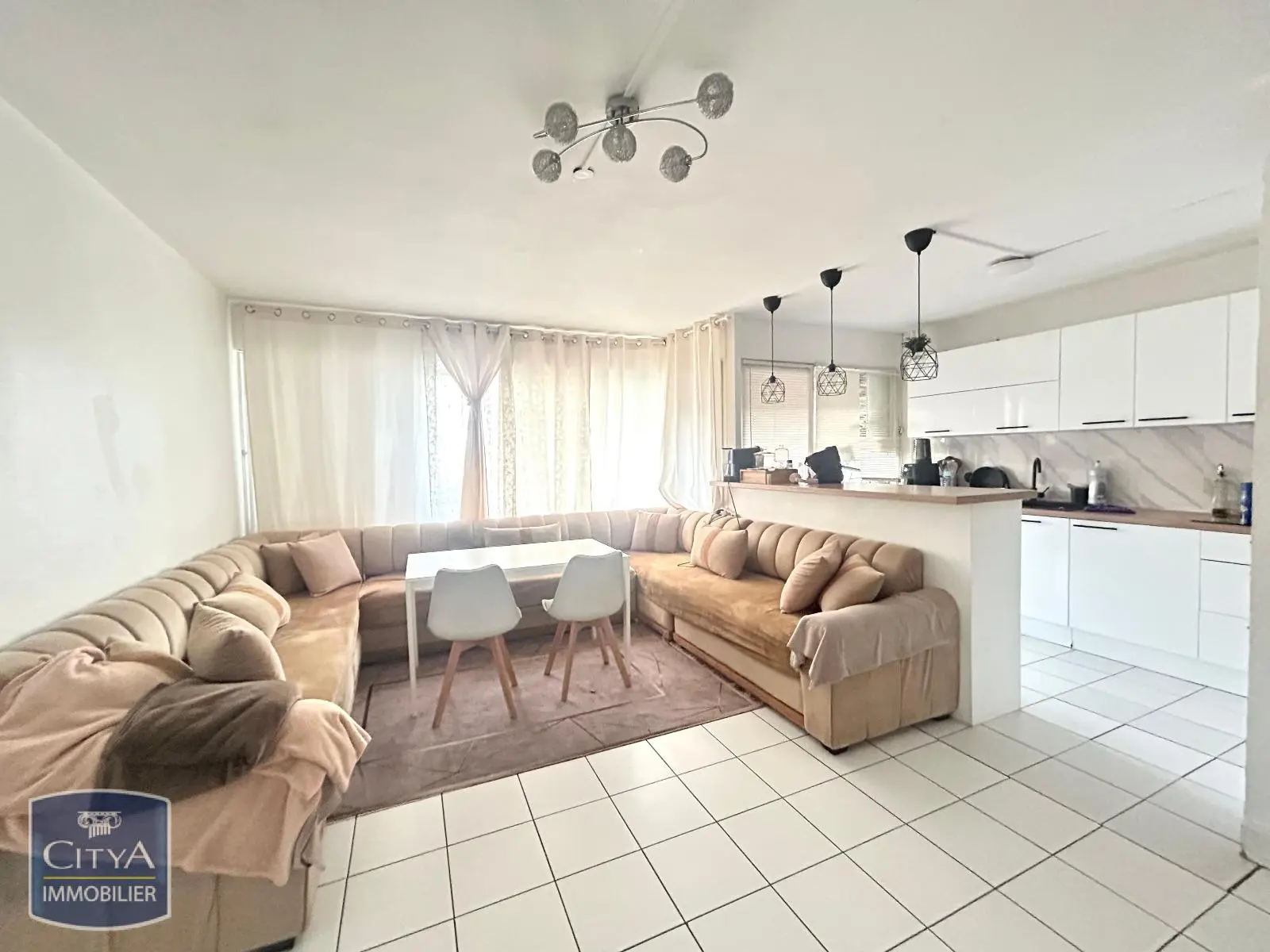 Photo 2 Appartement 5 pièces 97.99m²