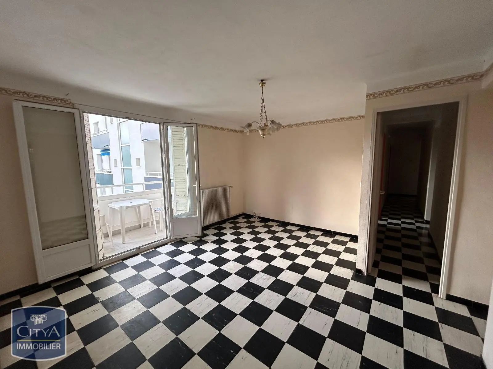 Photo 2 Appartement 5 pièces 87.61m²