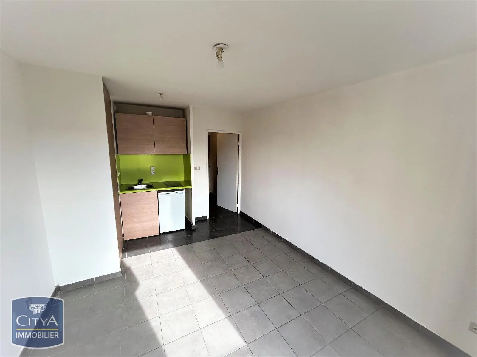 Photo 1 Appartement 1 pièce 22.19m²