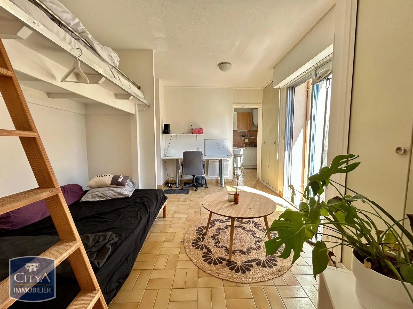 Photo 1 Appartement 1 pièce 20.75m²
