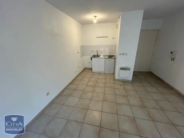 Photo 2 Appartement 1 pièce 30.53m²
