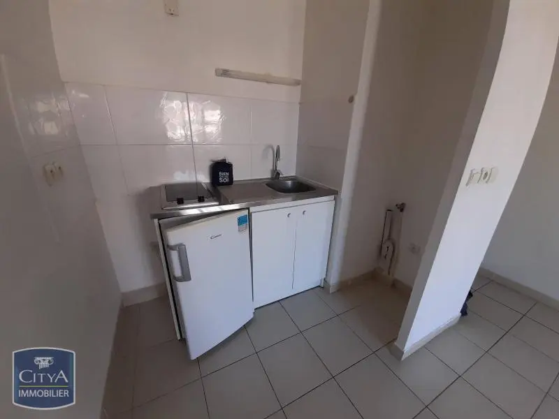 Photo 2 Appartement 1 pièce 27.1m²