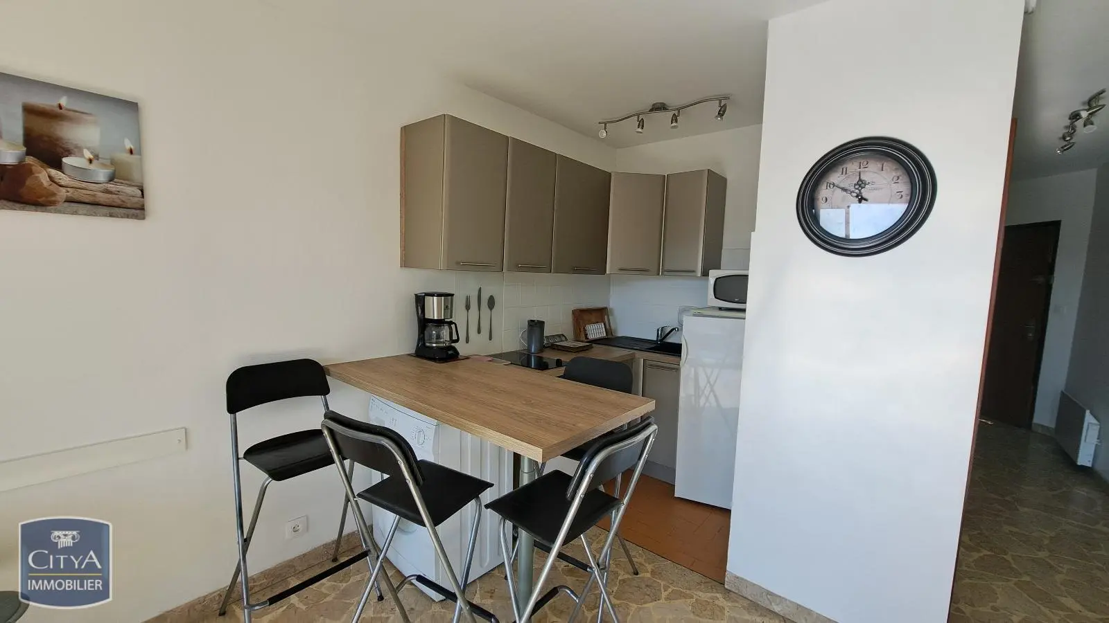 Photo 2 Appartement 1 pièce 25.76m²