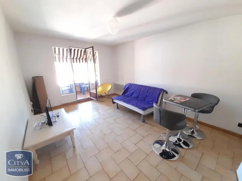 Photo 1 Appartement 1 pièce 28m²