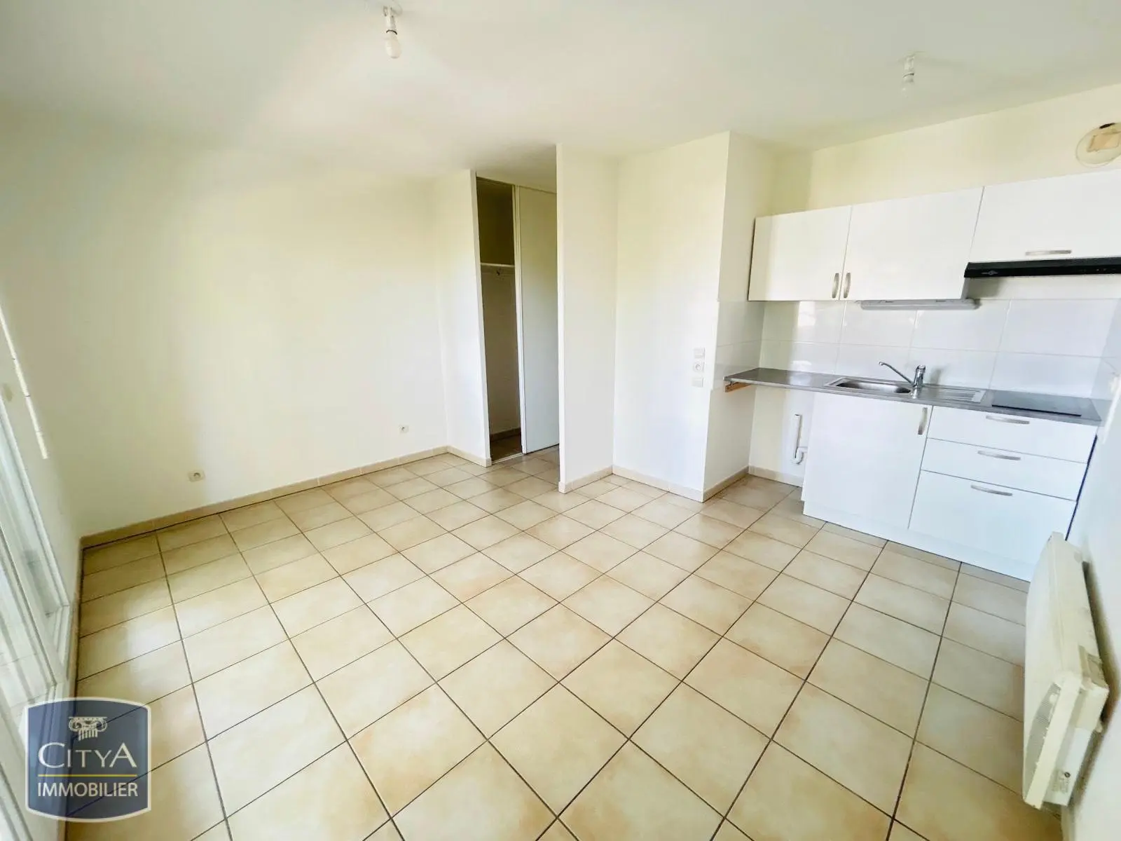 Photo 1 Appartement 1 pièce 24.47m²