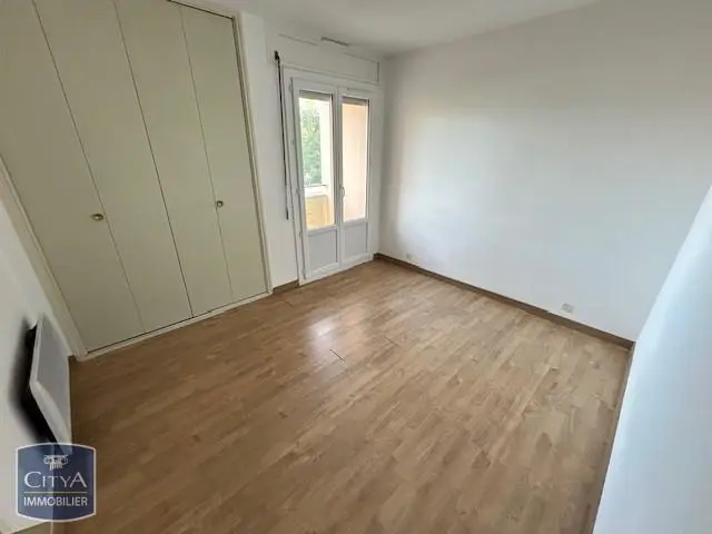 Photo 3 Appartement 4 pièces 75m²