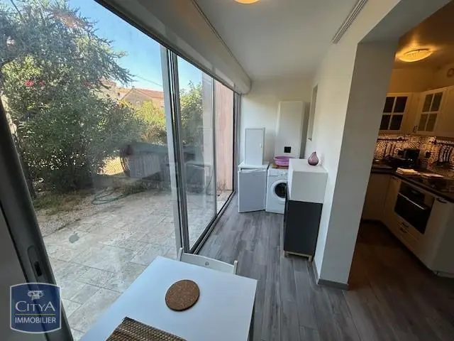 Photo 2 Appartement 1 pièce 15.84m²