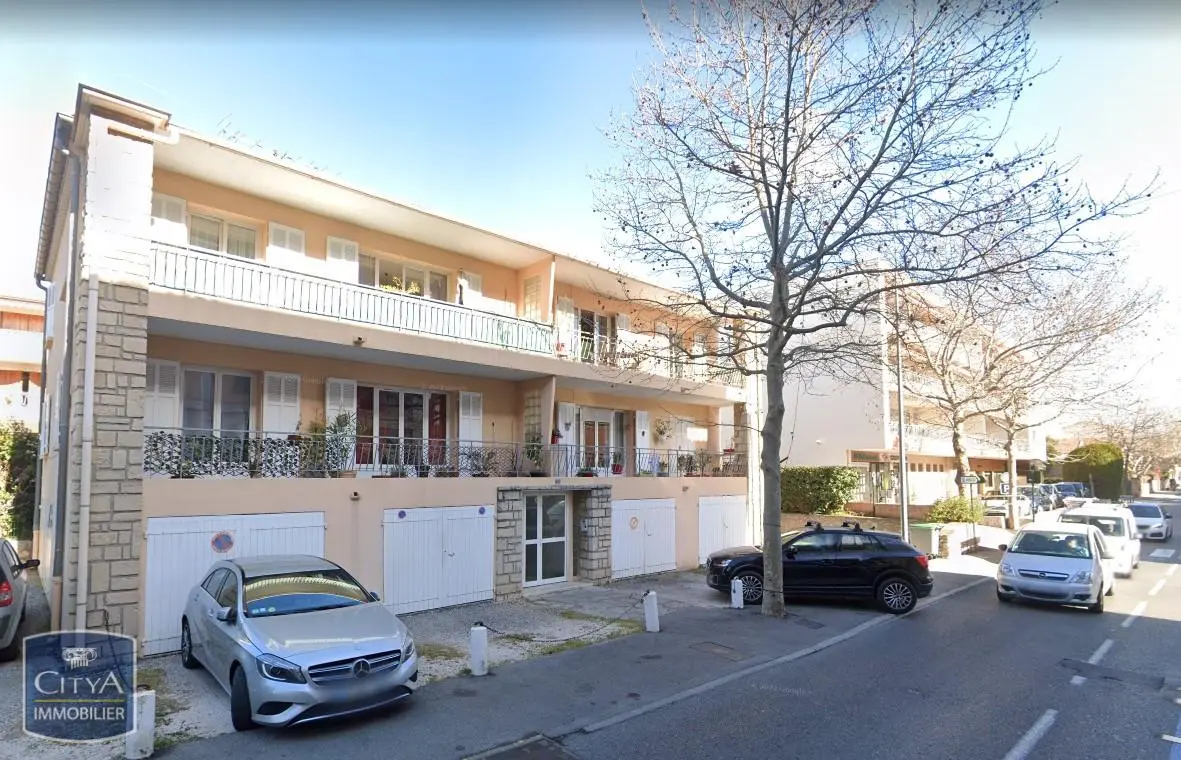 Photo 1 Parking 15m²