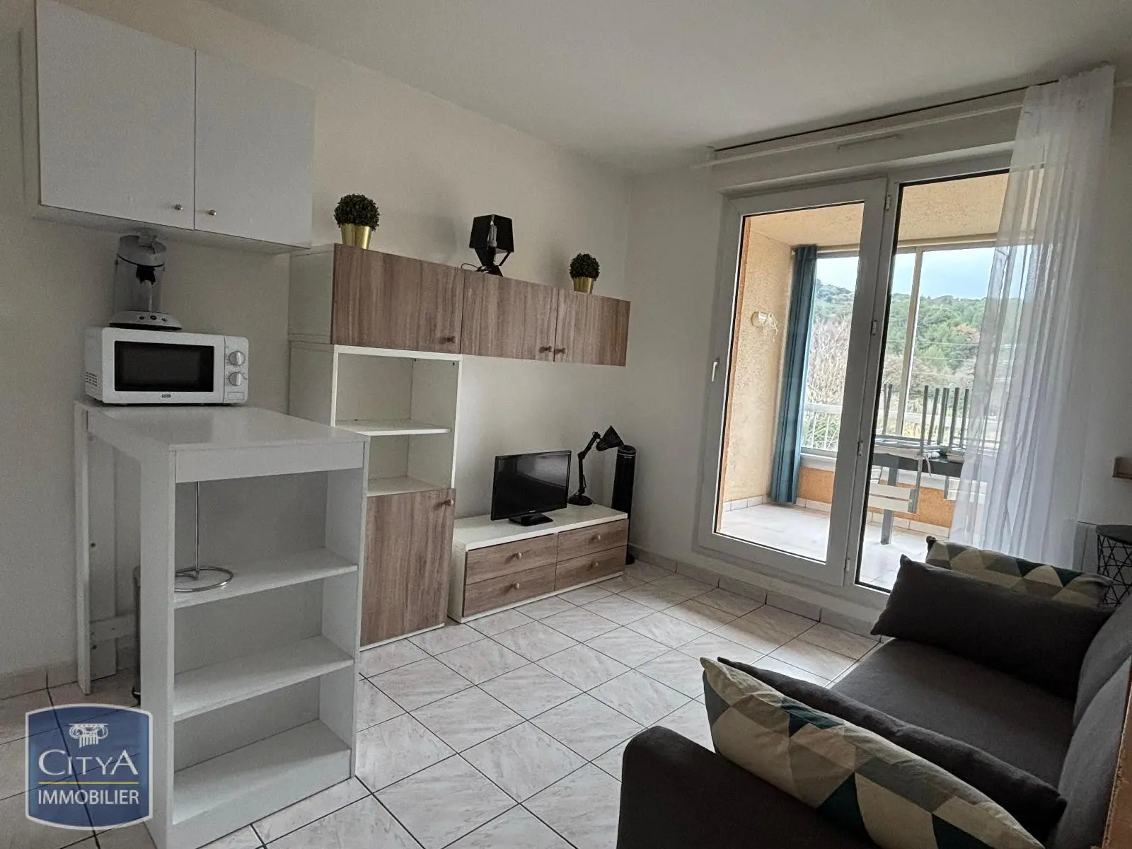 Photo 1 Appartement 1 pièce 24m²