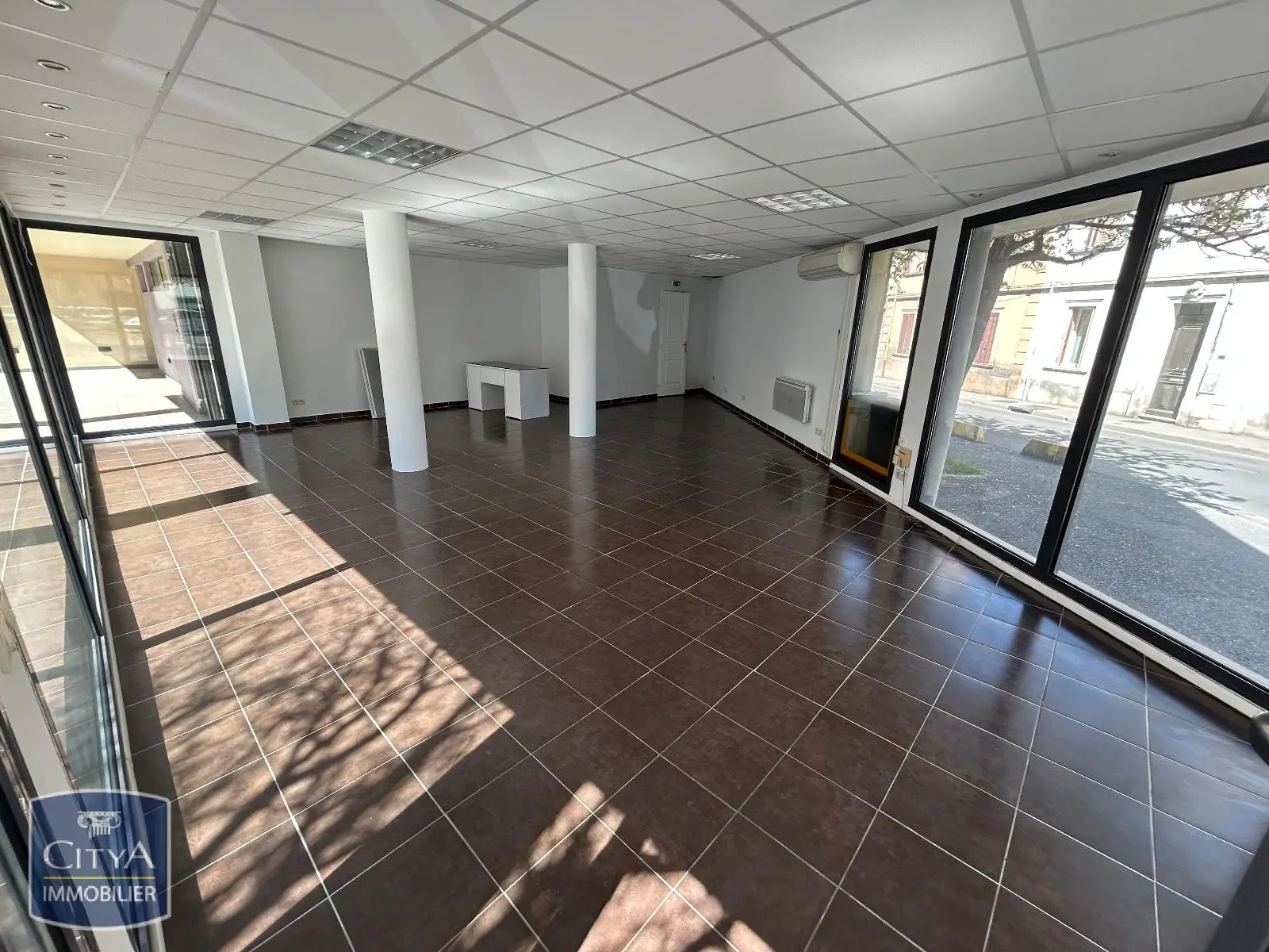 Photo 1 Local Commercial