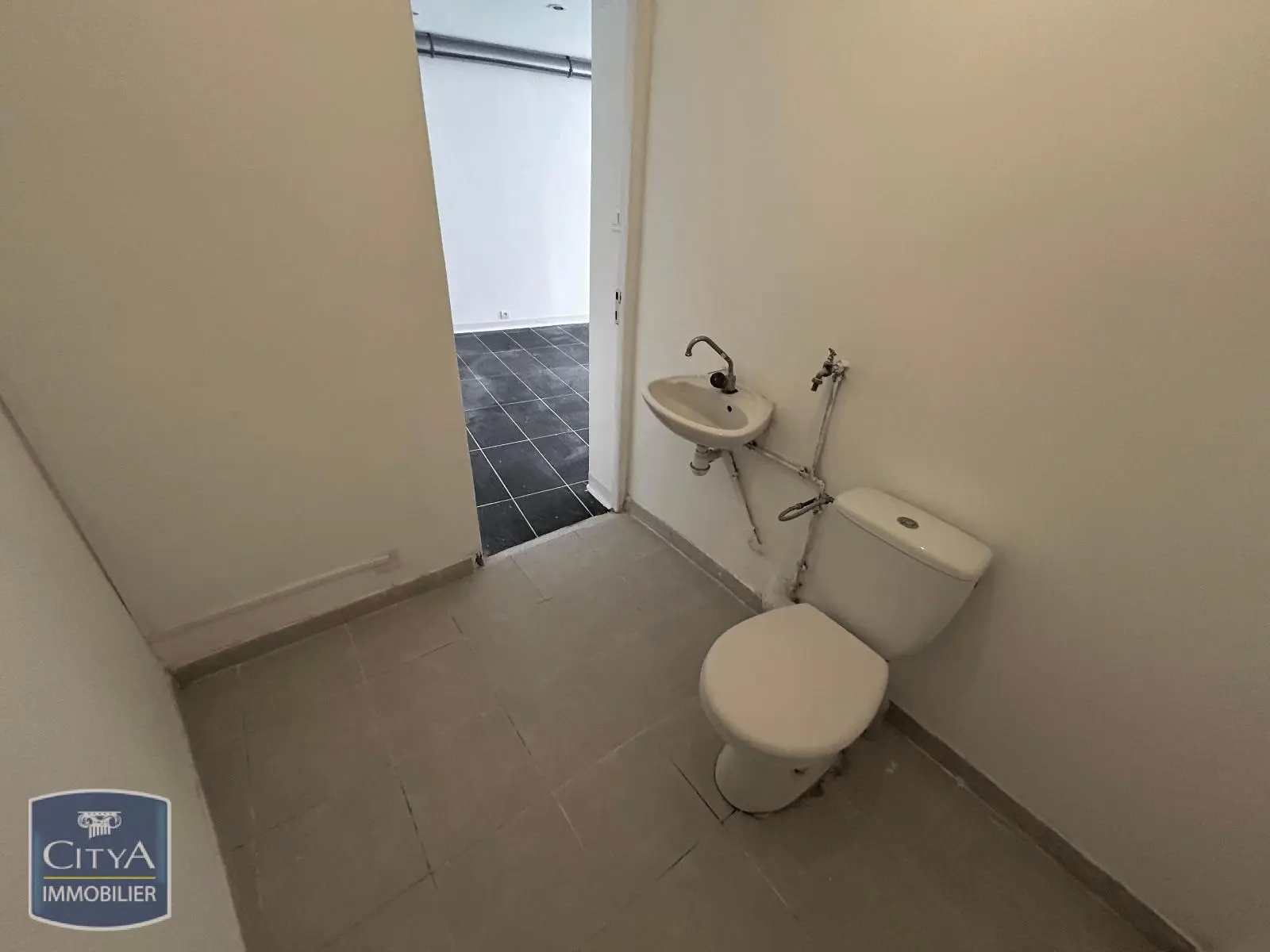 Photo 5 Local Commercial