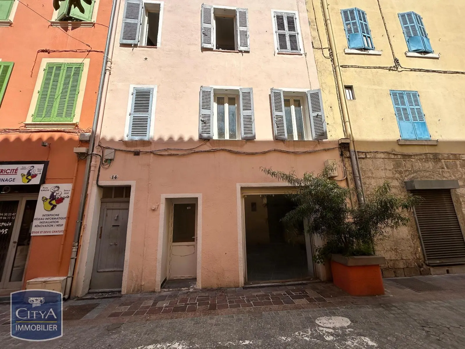 Photo 6 Local Commercial