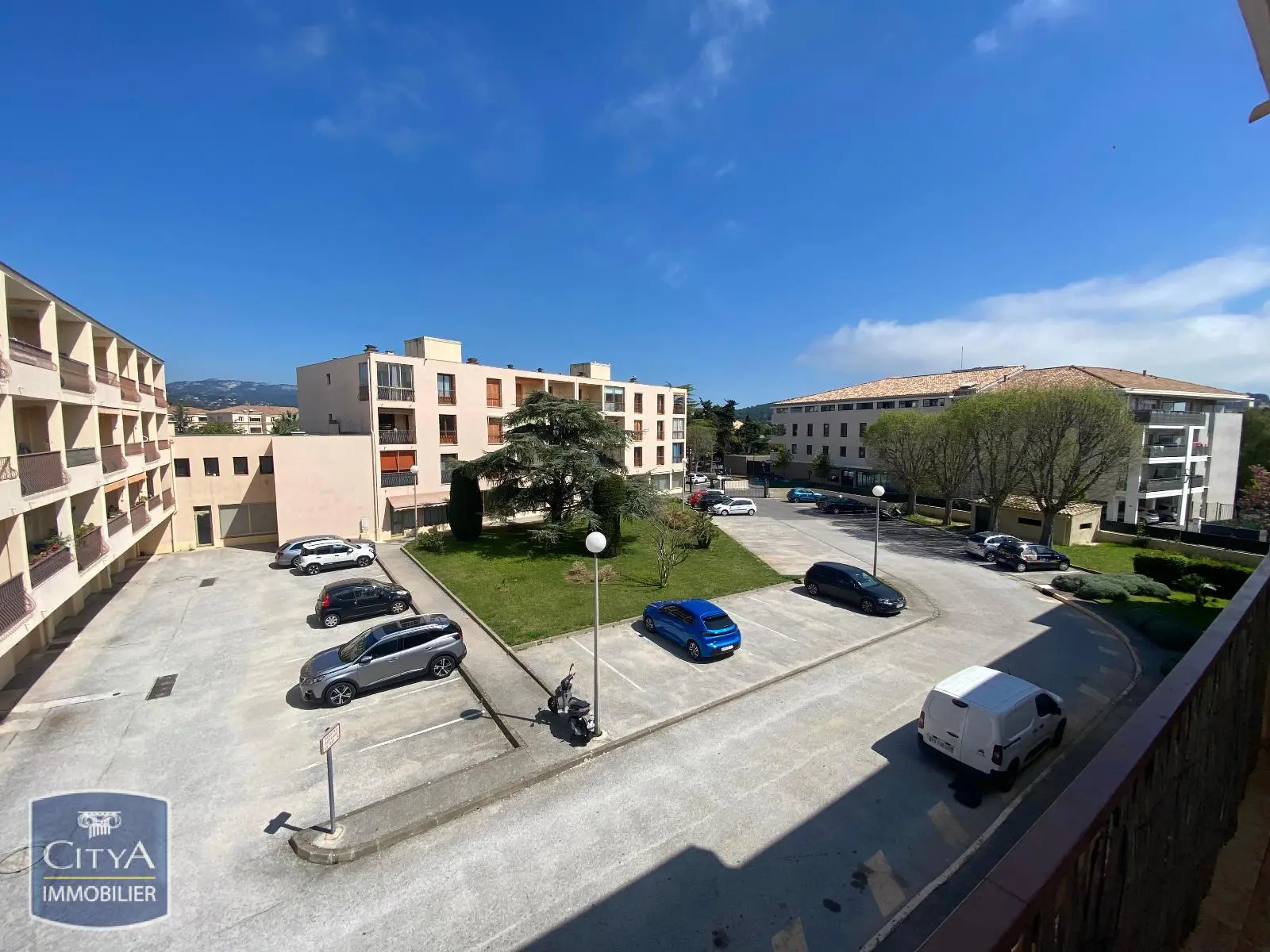 Photo 2 Appartement 1 pièce 31m²