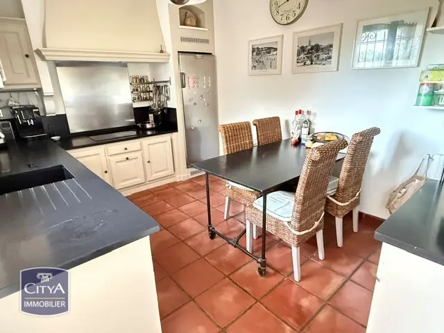 Photo 8 Maison 6 pièces 176m²