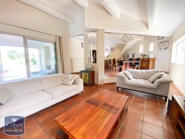Photo 6 Maison 6 pièces 176m²