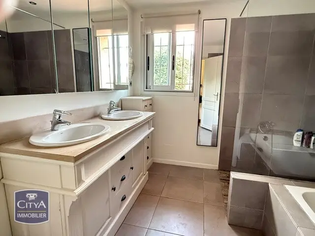 Photo 16 Maison 6 pièces 176m²