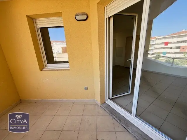 Photo 1 Appartement 1 pièce 28m²