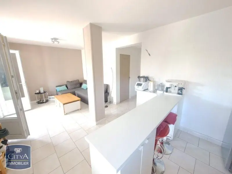 Photo 3 Appartement 4 pièces 75m²
