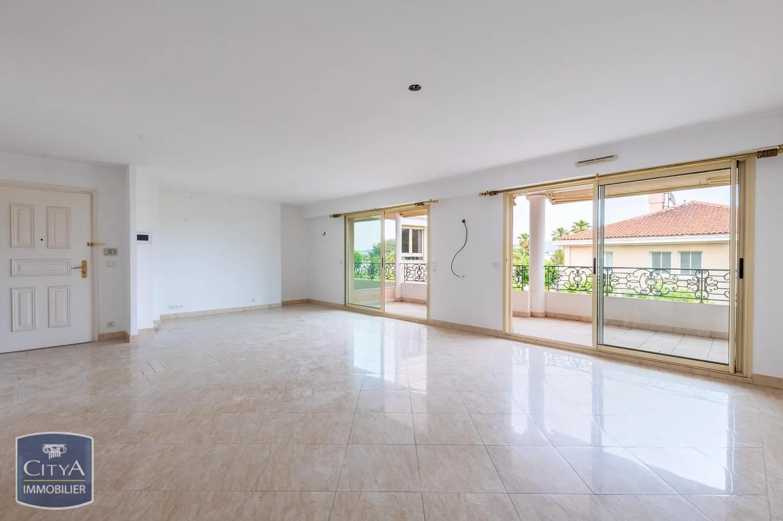 Photo 2 Appartement 4 pièces 150m²