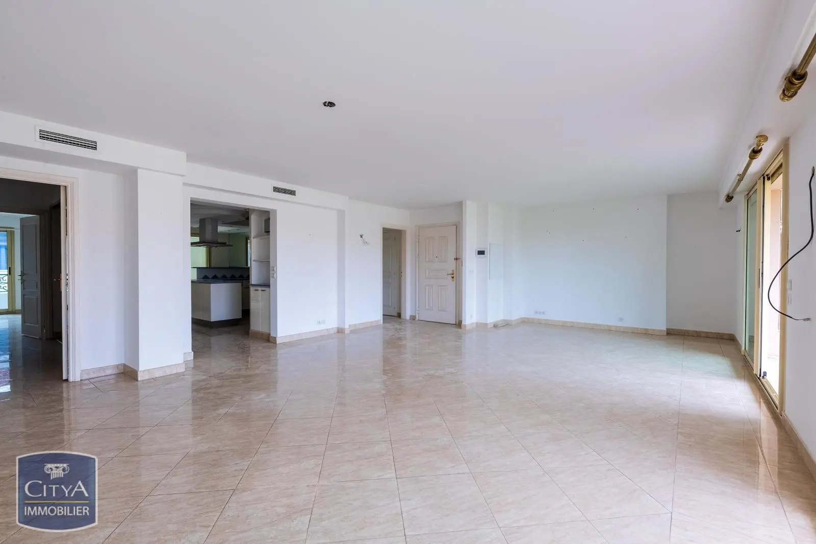Photo 4 Appartement 4 pièces 150m²