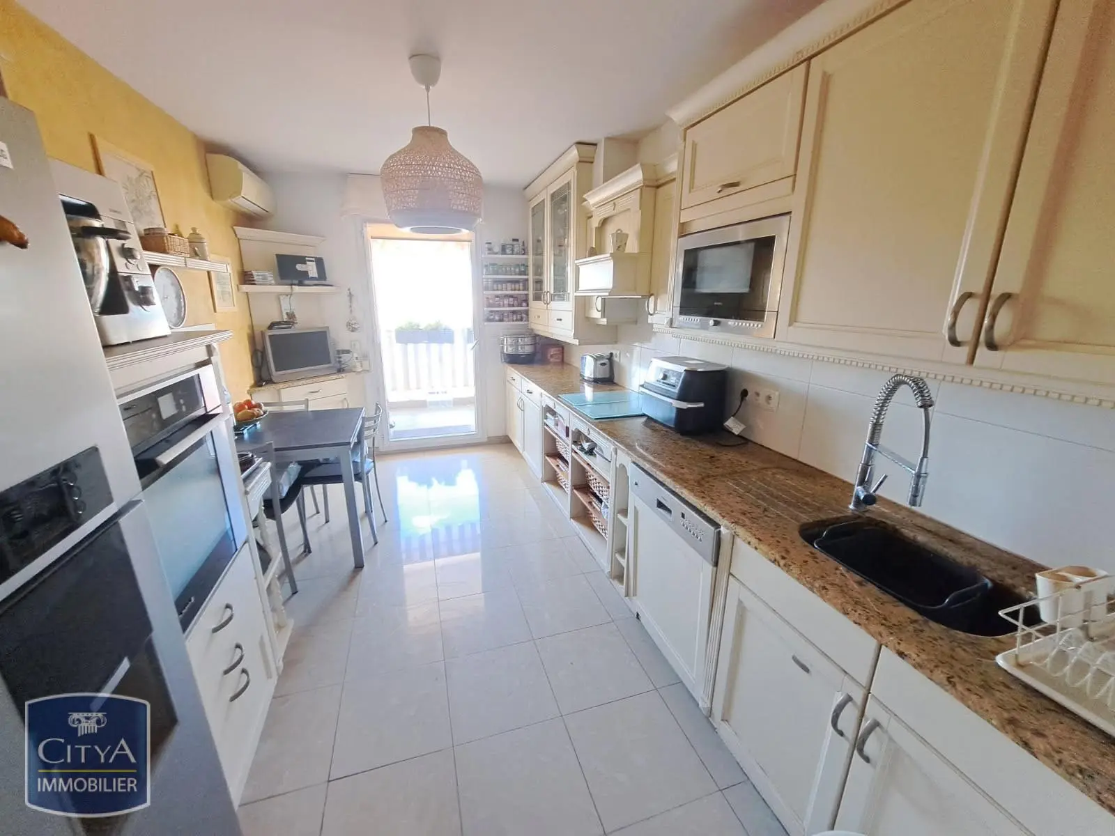 Photo 3 Appartement 4 pièces 144m²