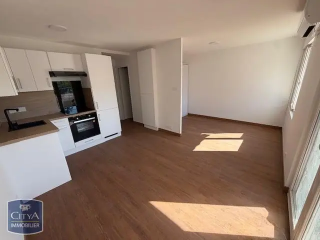 Photo 2 Appartement 1 pièce 27m²