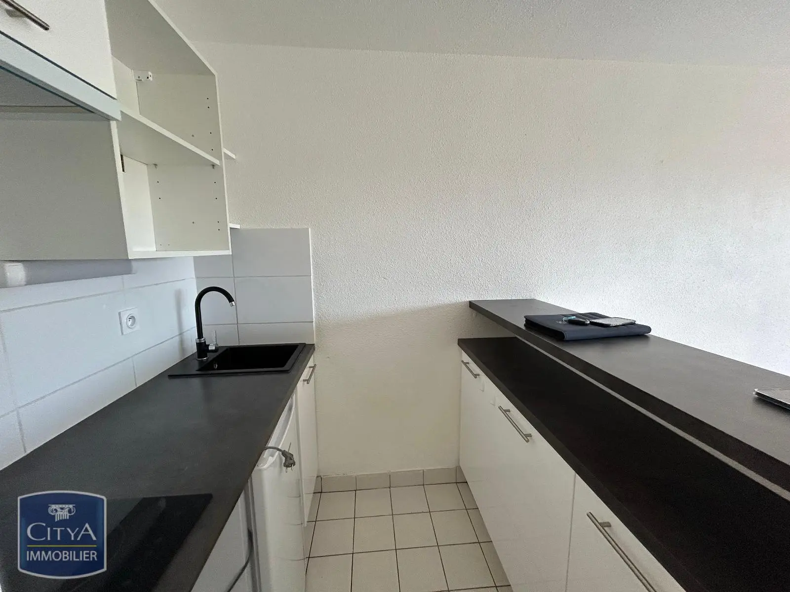 Photo 2 Appartement 1 pièce 25.98m²