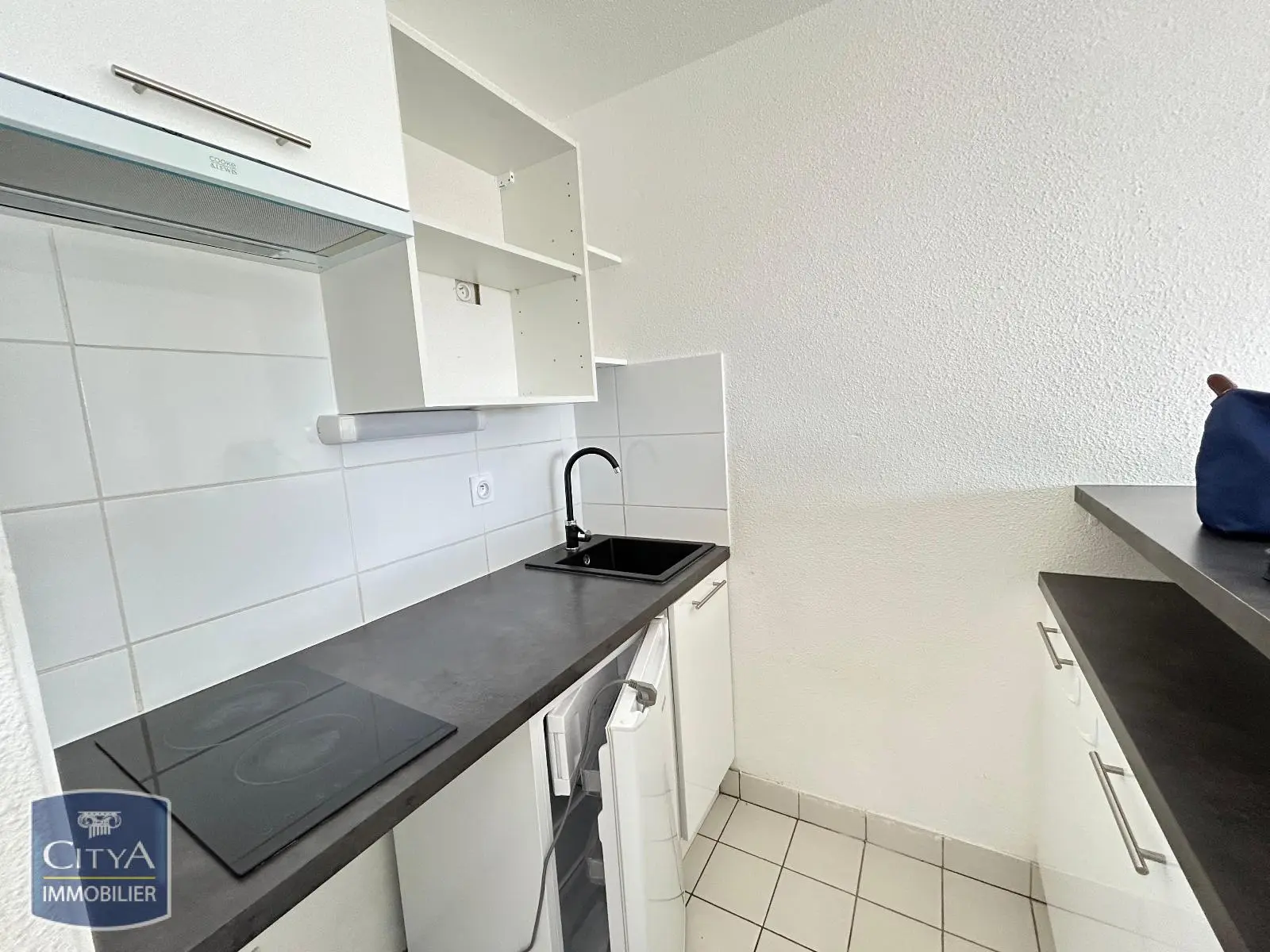 Photo 3 Appartement 1 pièce 25.98m²