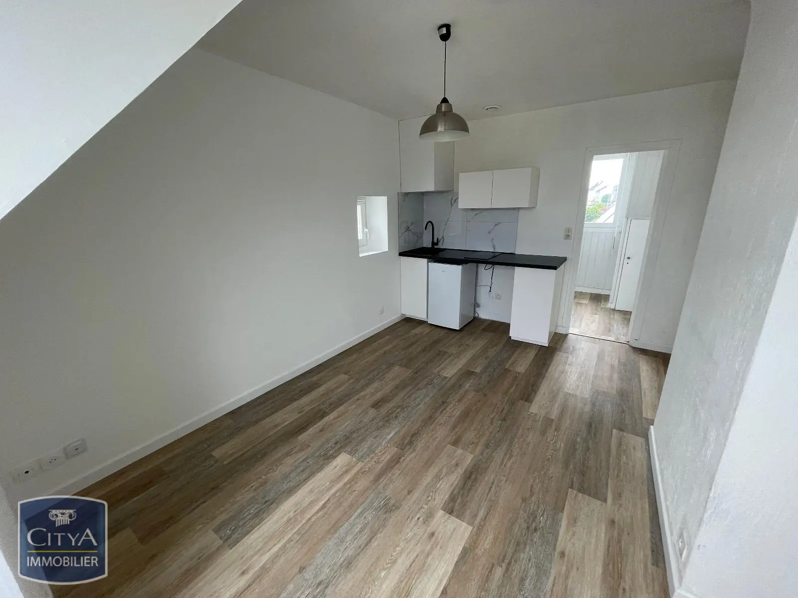 Photo 1 Appartement 1 pièce 20.7m²