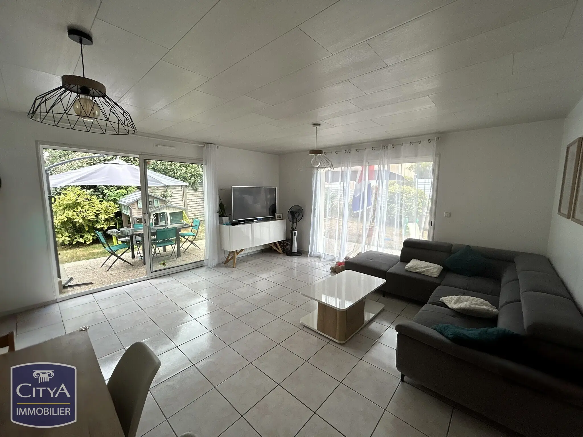 Photo 1 Maison 5 pièces 144.4m²